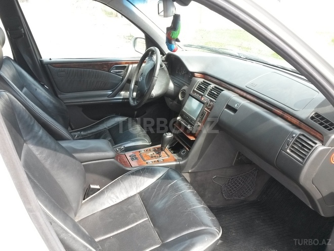 Mercedes C 270 1999, 298,000 km - 2.7 л - Sumqayıt