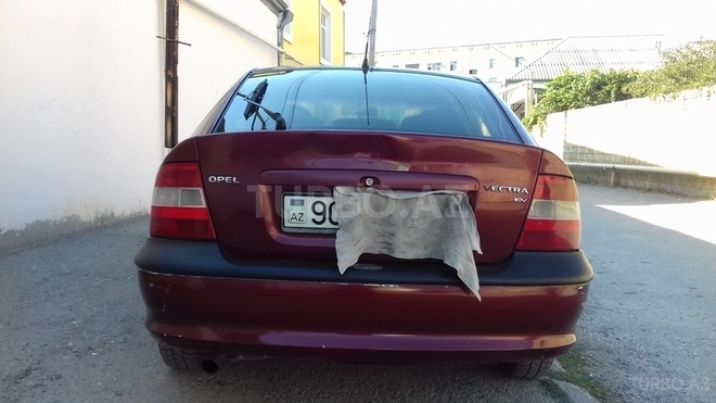 Opel Vectra 1996, 158,000 km - 1.6 l - Bakı
