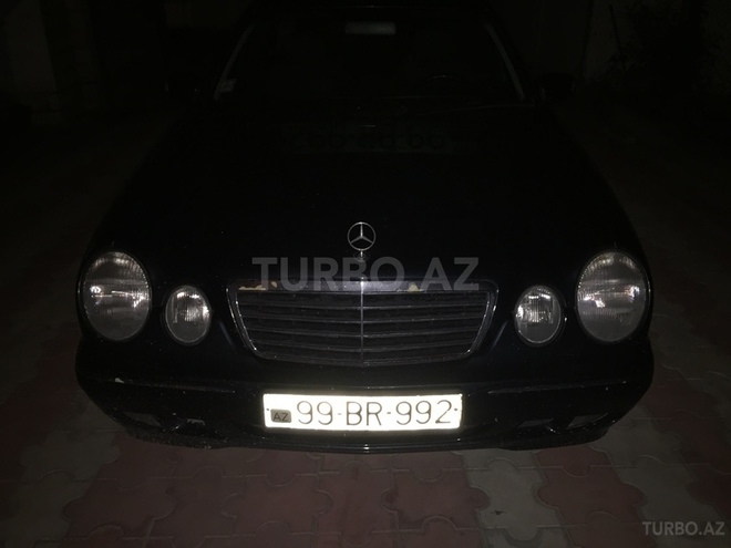Mercedes E 220 2000, 217,000 km - 2.2 l - Yevlax