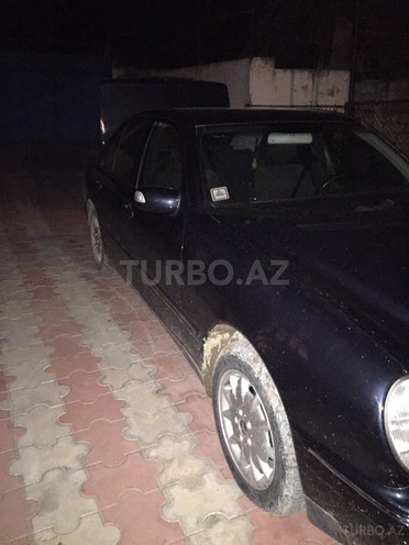 Mercedes E 220 2000, 217,000 km - 2.2 l - Yevlax