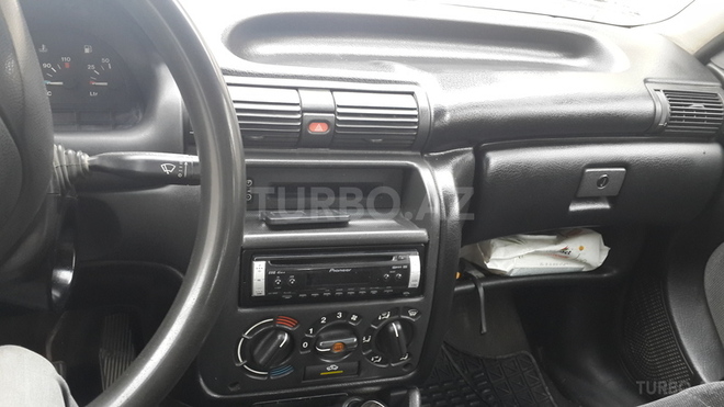 Opel Astra 1993, 256,363 km - 1.6 л - Bakı