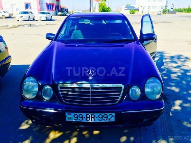 Mercedes E 220 2000, 217,500 km - 2.2 l - Yevlax