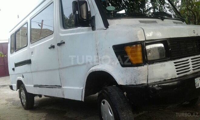 Mercedes 208 D 1994, 700,000 km - 0.1 l - Bakı