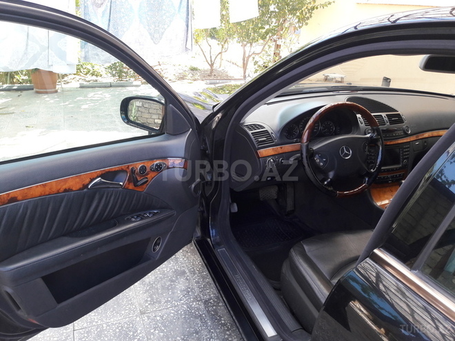 Mercedes E 320 2002, 203,000 km - 3.2 л - Bakı