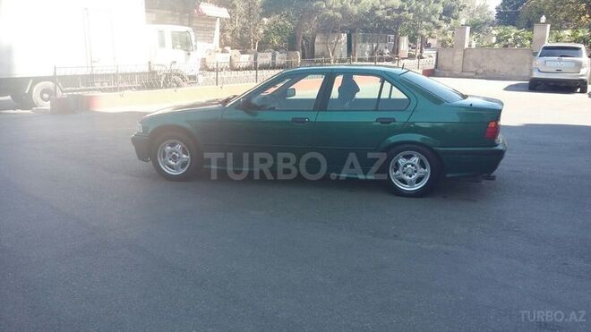 BMW 318 1994, 300,000 km - 1.8 l - Bakı