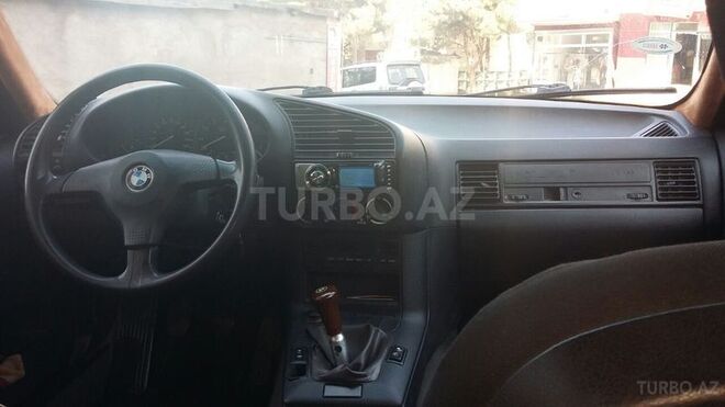 BMW 318 1994, 300,000 km - 1.8 l - Bakı