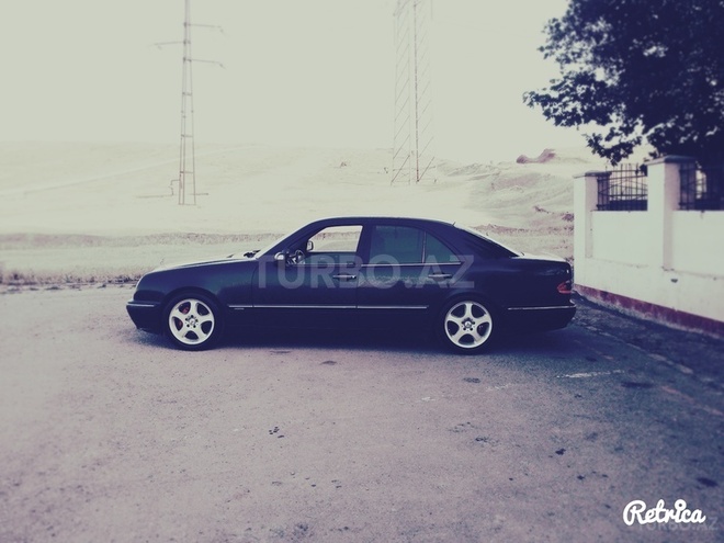 Mercedes E 240 2001, 222,000 km - 2.6 л - Bakı