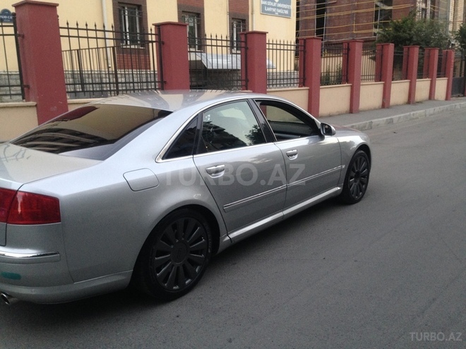 Audi A8 2004, 180,000 km - 3.9 l - Bakı