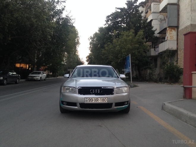 Audi A8 2004, 180,000 km - 3.9 l - Bakı