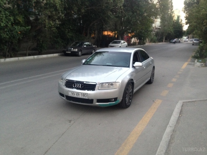 Audi A8 2004, 180,000 km - 3.9 l - Bakı