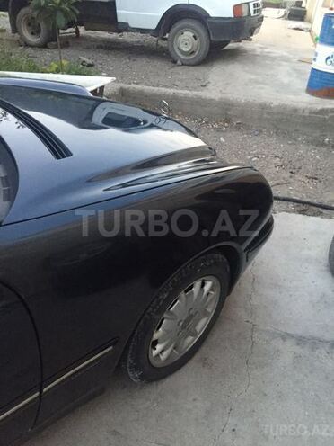 Mercedes E 220 2000, 150,000 km - 2.2 л - Yevlax