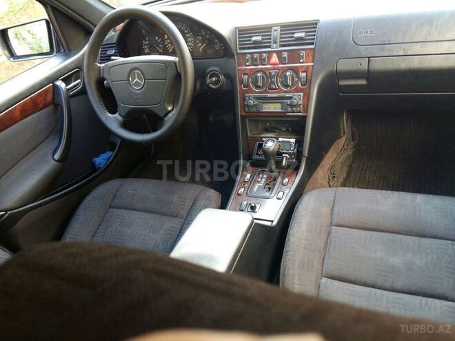Mercedes C 240 1998, 219,000 km - 2.4 л - Qusar