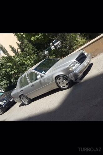 Mercedes E 220 1995, 317,000 km - 2.2 l - Bakı