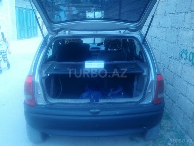 Opel Corsa 1995, 212,000 km - 1.4 l - Bakı