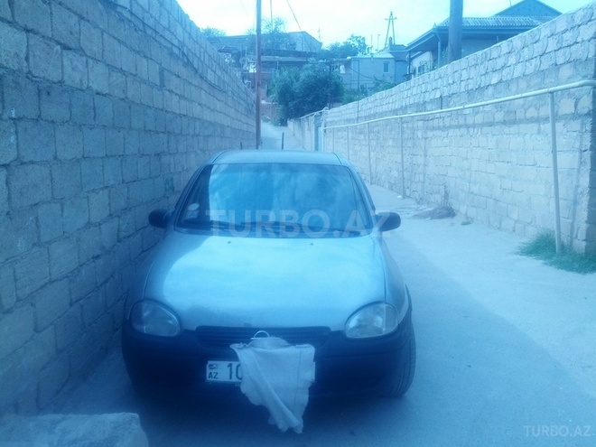 Opel Corsa 1995, 212,000 km - 1.4 l - Bakı