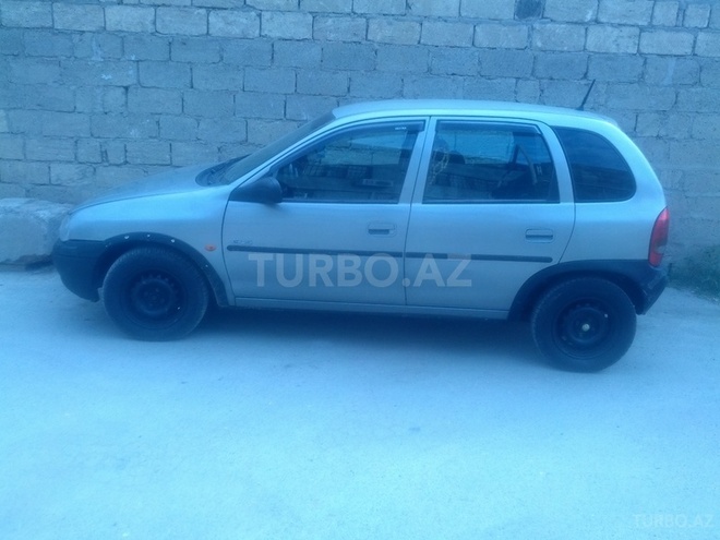 Opel Corsa 1995, 212,000 km - 1.4 l - Bakı
