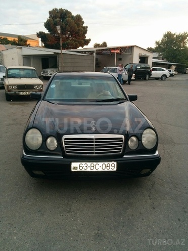 Mercedes E 240 1997, 250,000 km - 2.4 л - Bakı