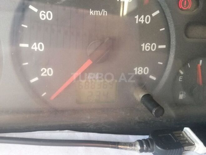 Ford Transit 2004, 688,369 km - 2.4 л - Saatlı