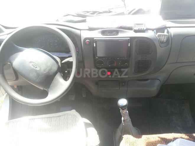Ford Transit 2004, 688,369 km - 2.4 л - Saatlı