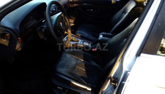 BMW 528 1997, 290,000 km - 2.8 l - Bakı