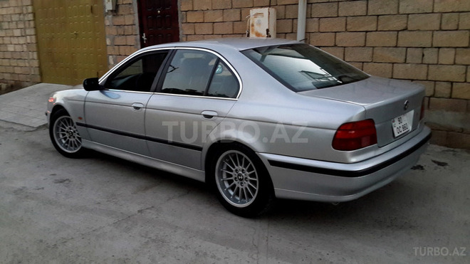 BMW 528 1997, 290,000 km - 2.8 l - Bakı