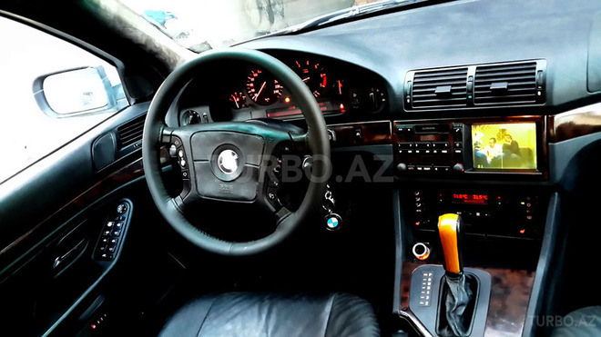 BMW 528 1997, 290,000 km - 2.8 l - Bakı