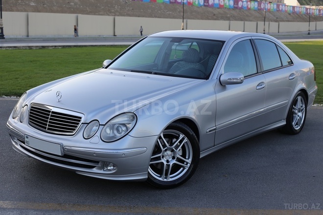 Mercedes E 270 2003, 300,000 km - 2.7 l - Bakı