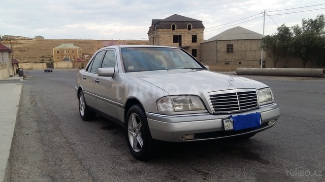 Mercedes C 220 1995, 230,000 km - 2.2 л - Bakı