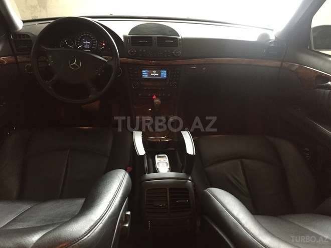 Mercedes E 240 2004, 186,226 km - 2.6 l - Bakı
