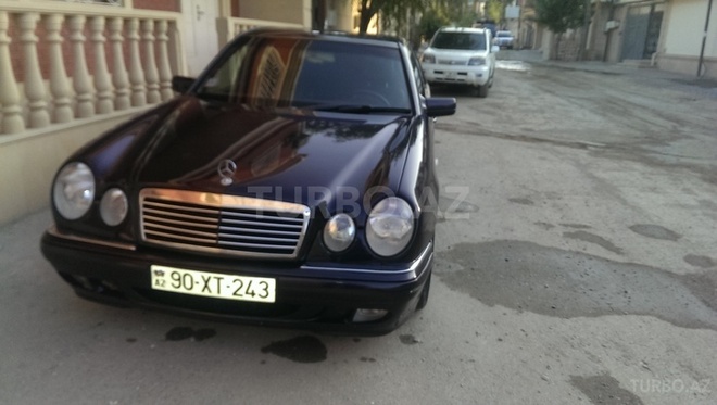 Mercedes E 320 1996, 270,000 km - 3.2 л - Bakı