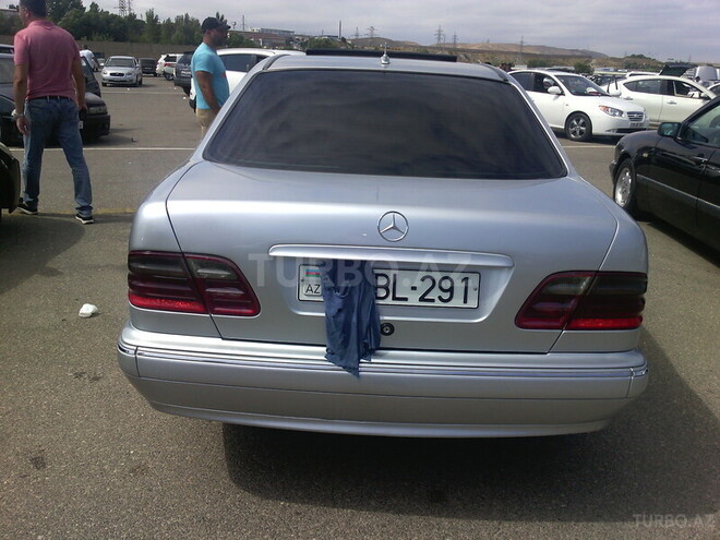 Mercedes E 220 1999, 278,546 km - 2.2 l - Bakı