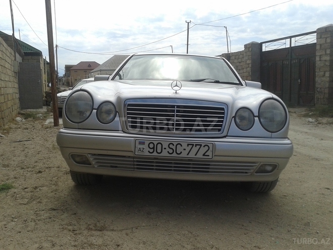 Mercedes E 280 1999, 291,670 km - 2.8 l - Bakı