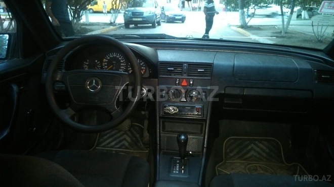 Mercedes C 180 1995, 3,710 km - 1.8 л - Sumqayıt
