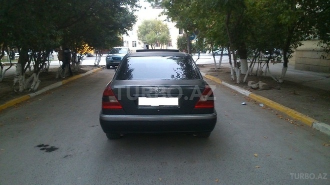 Mercedes C 180 1995, 3,710 km - 1.8 л - Sumqayıt