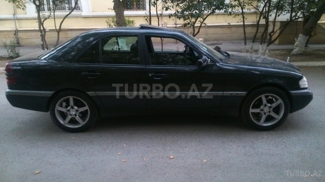 Mercedes C 180 1995, 3,710 km - 1.8 л - Sumqayıt