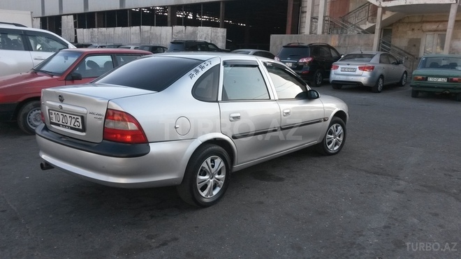 Opel Vectra 1996, 300,000 km - 1.8 l - Bakı
