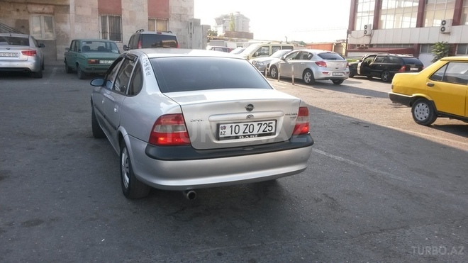 Opel Vectra 1996, 300,000 km - 1.8 l - Bakı
