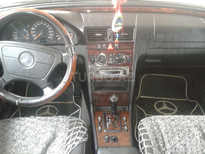 Mercedes C 200 1999, 250,000 km - 2.0 l - Saatlı