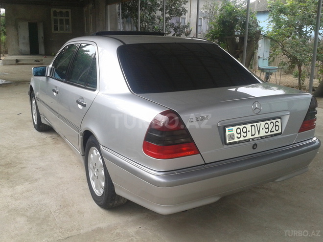 Mercedes C 200 1999, 250,000 km - 2.0 l - Saatlı