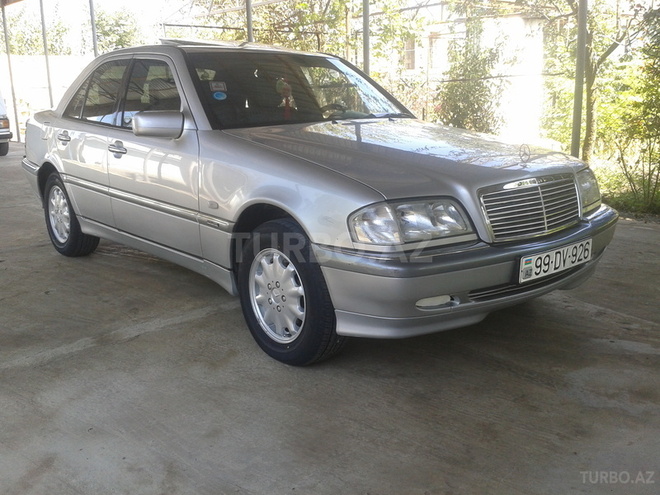 Mercedes C 200 1999, 250,000 km - 2.0 l - Saatlı