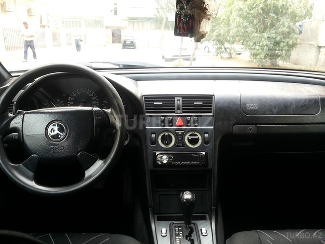 Mercedes C 200 1998, 285,000 km - 2.0 l - Sumqayıt