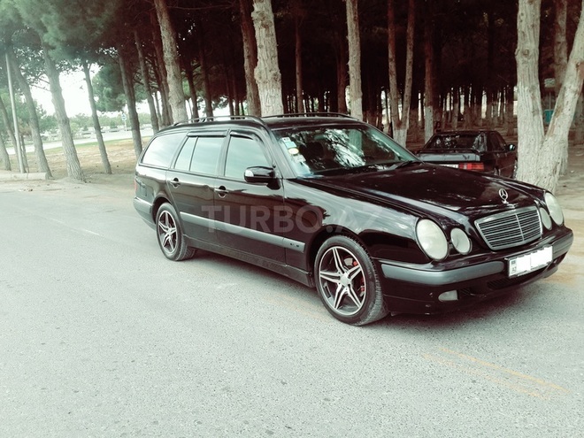 Mercedes E 240 1999, 213,000 km - 2.4 l - Bakı