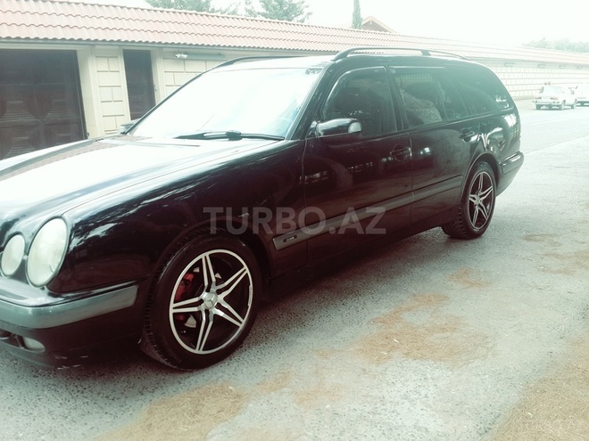 Mercedes E 240 1999, 213,000 km - 2.4 l - Bakı