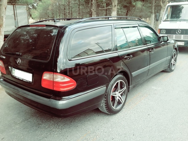 Mercedes E 240 1999, 213,000 km - 2.4 l - Bakı