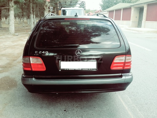 Mercedes E 240 1999, 213,000 km - 2.4 l - Bakı