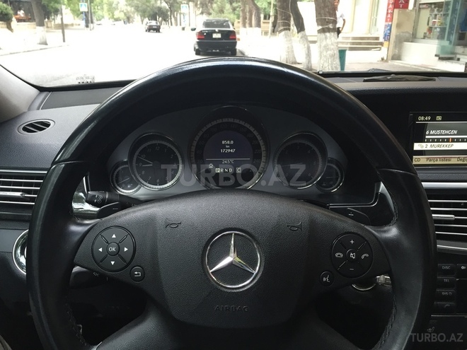 Mercedes E 250 2009, 172,000 km - 2.5 л - Bakı