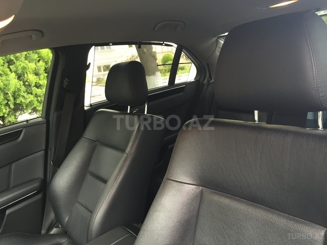 Mercedes E 250 2009, 172,000 km - 2.5 л - Bakı