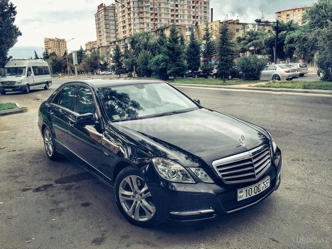 Mercedes E 250 2009, 172,000 km - 2.5 л - Bakı