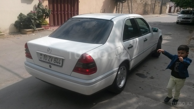 Mercedes C 180 1997, 134,897 km - 1.8 l - Bakı