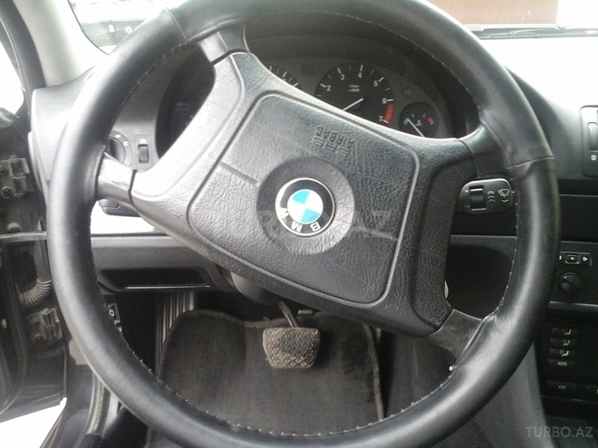 BMW 528 1997, 354,847 km - 2.8 л - Xaçmaz